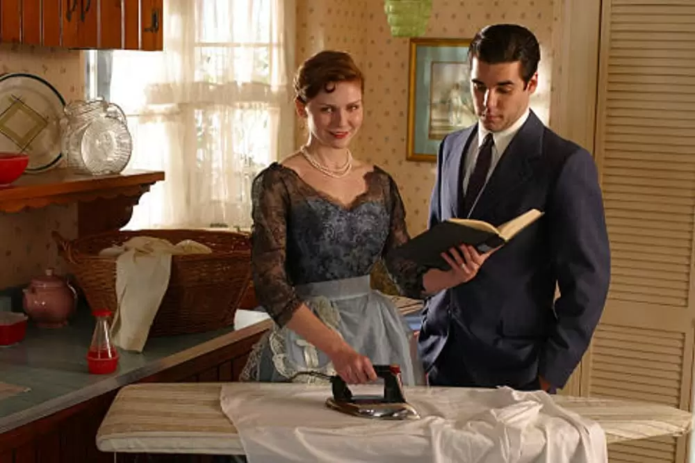 「モナリザ・スマイル」キルステン・ダンスト & Jordan Bridgesの画像