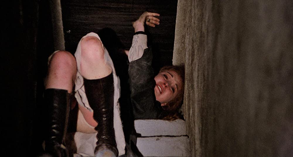 悪魔の墓場の画像