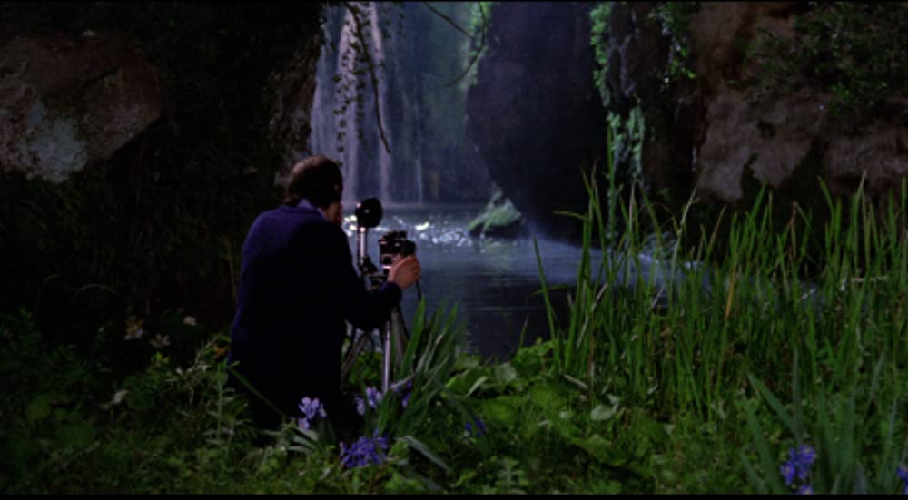 悪魔の墓場の画像