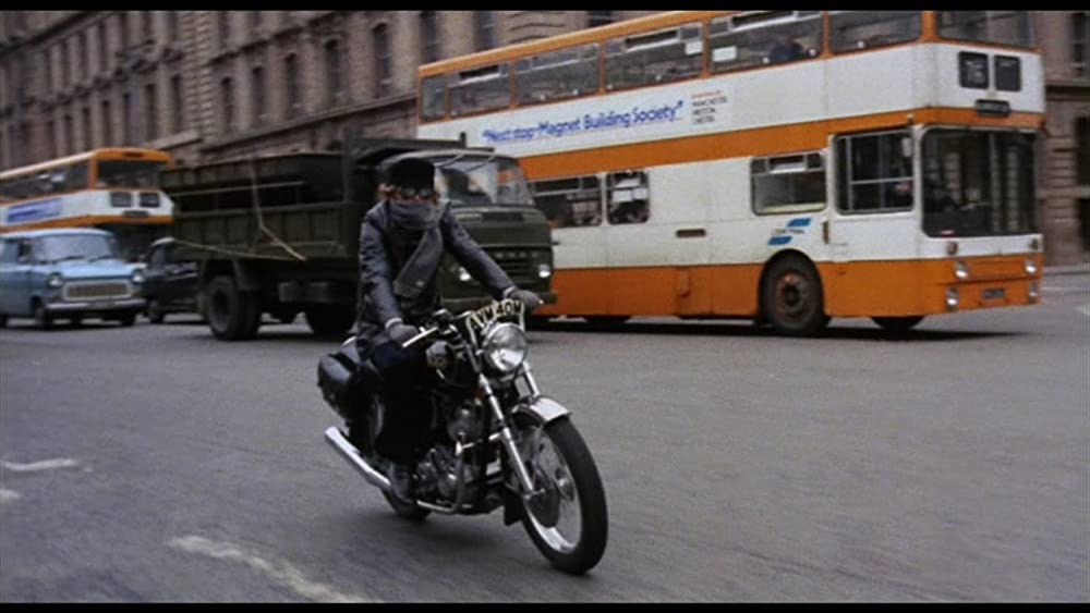 悪魔の墓場の画像