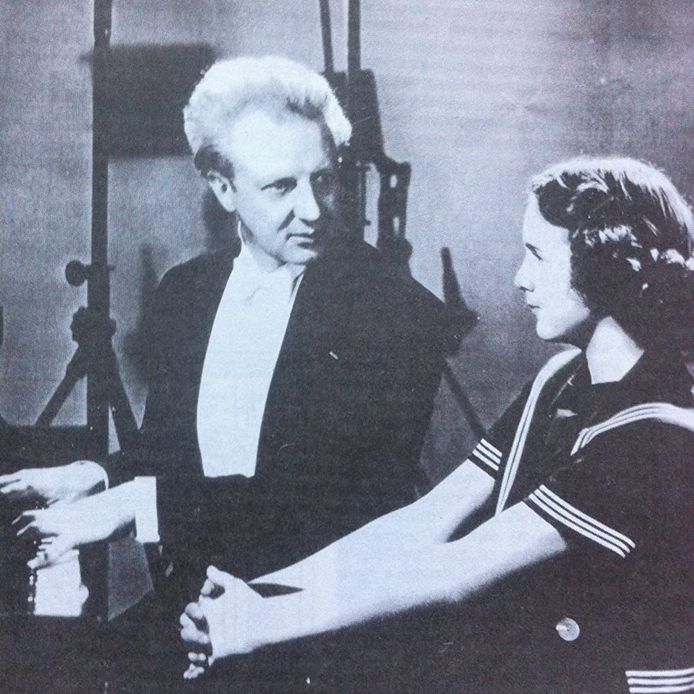 「オーケストラの少女」Deanna Durbin & レオポルド・ストコフスキーの画像