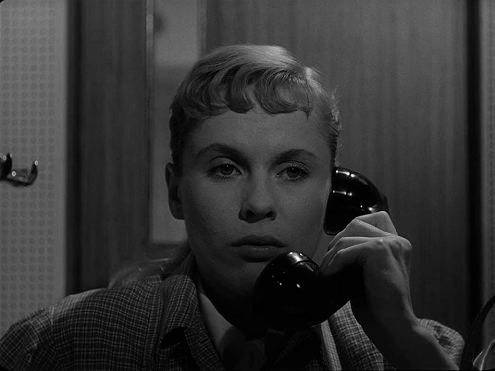 女はそれを待っているの画像