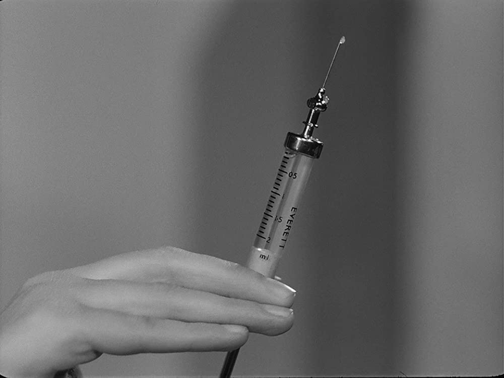 女はそれを待っているの画像