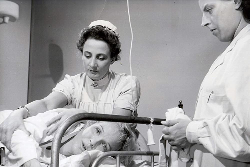 「女はそれを待っている」エバ・ダールベックの画像