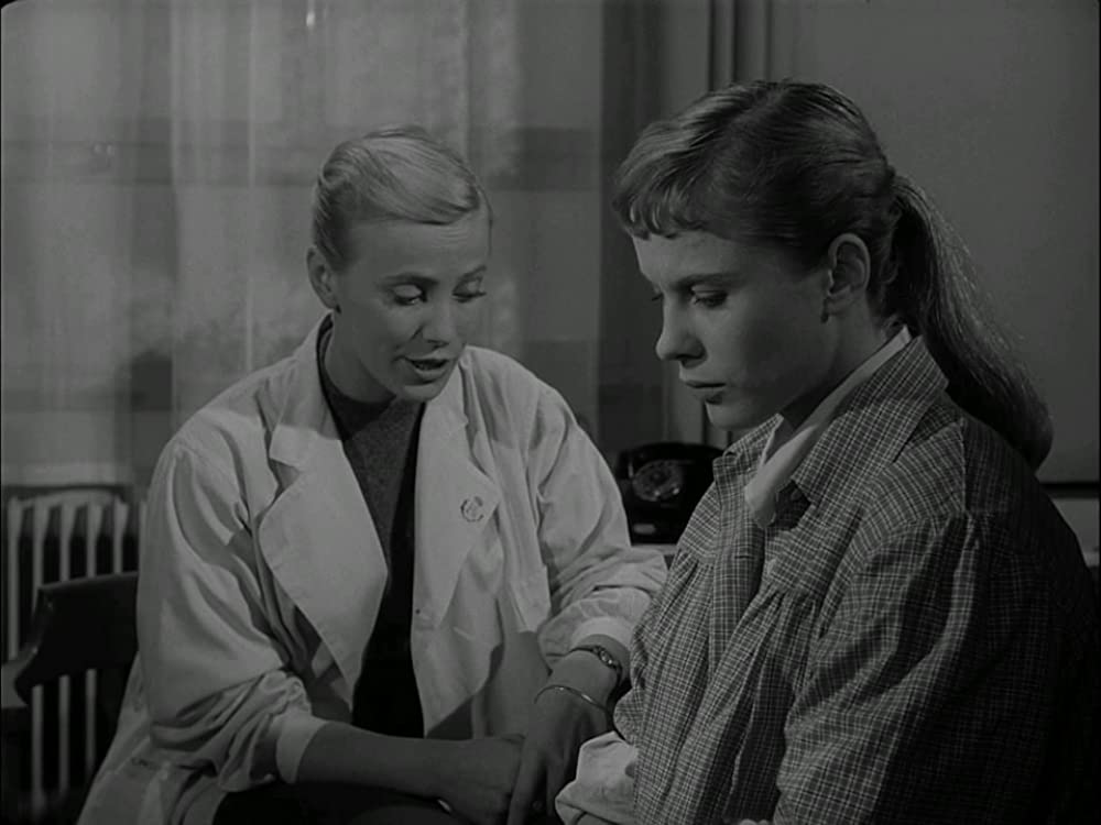 女はそれを待っているの画像