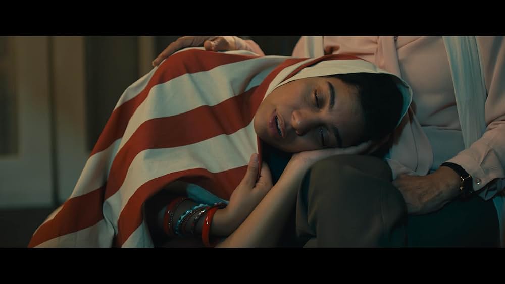 鏡の中の女の画像