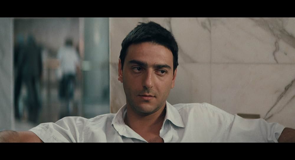 哀しみのスパイの画像