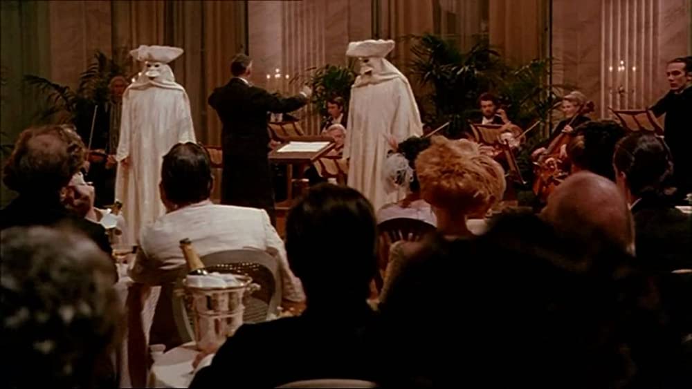 仮面の中のアリアの画像