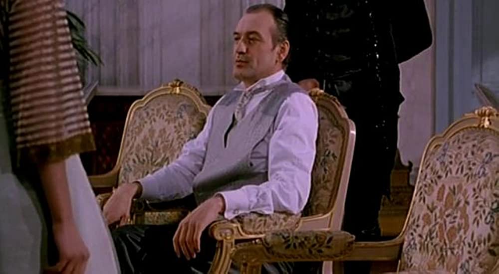 仮面の中のアリアの画像