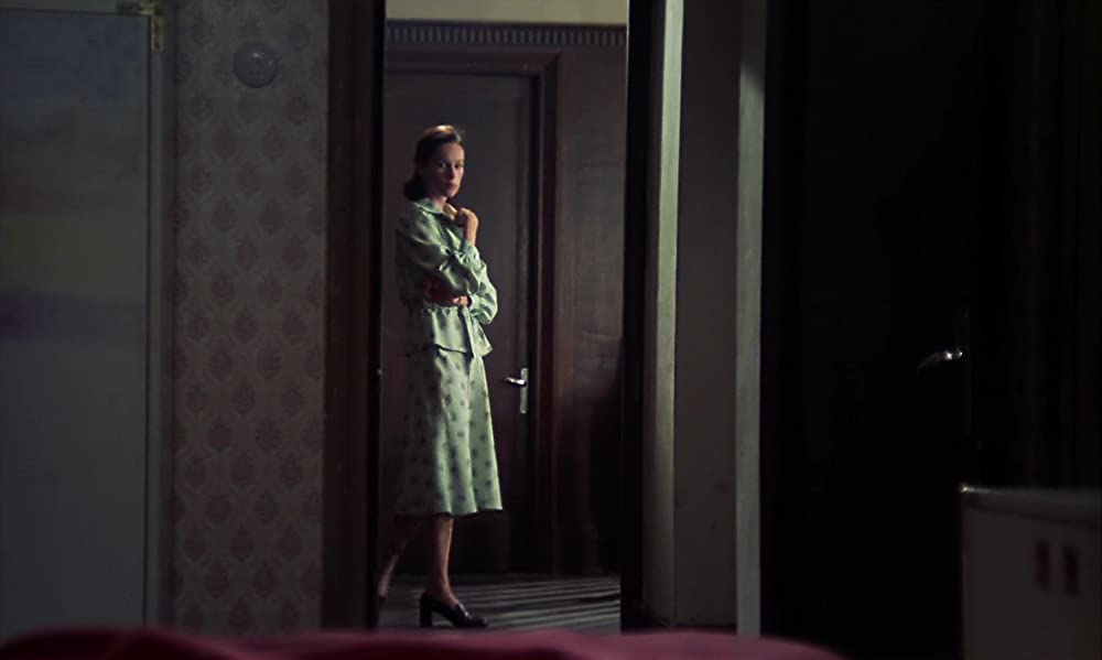 「カラスの飼育」ジェラルディン・チャップリンの画像