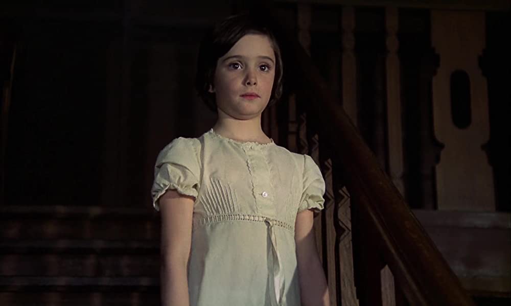 「カラスの飼育」アナ・トレントの画像