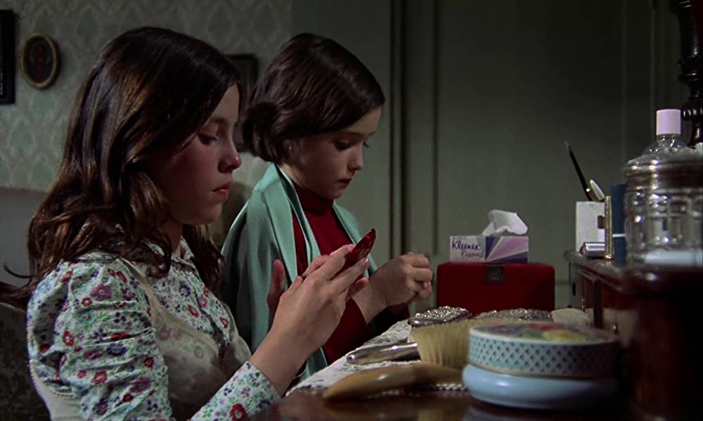 「カラスの飼育」アナ・トレントの画像