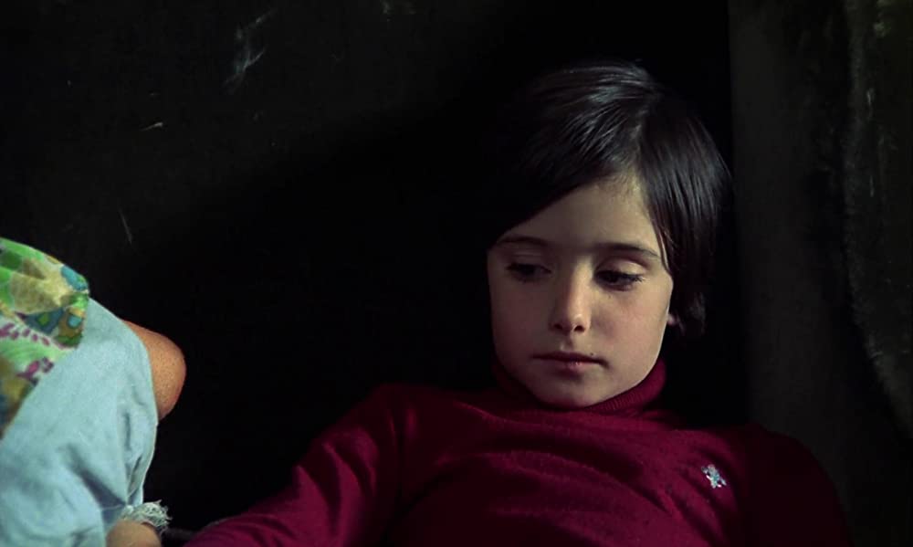 「カラスの飼育」アナ・トレントの画像