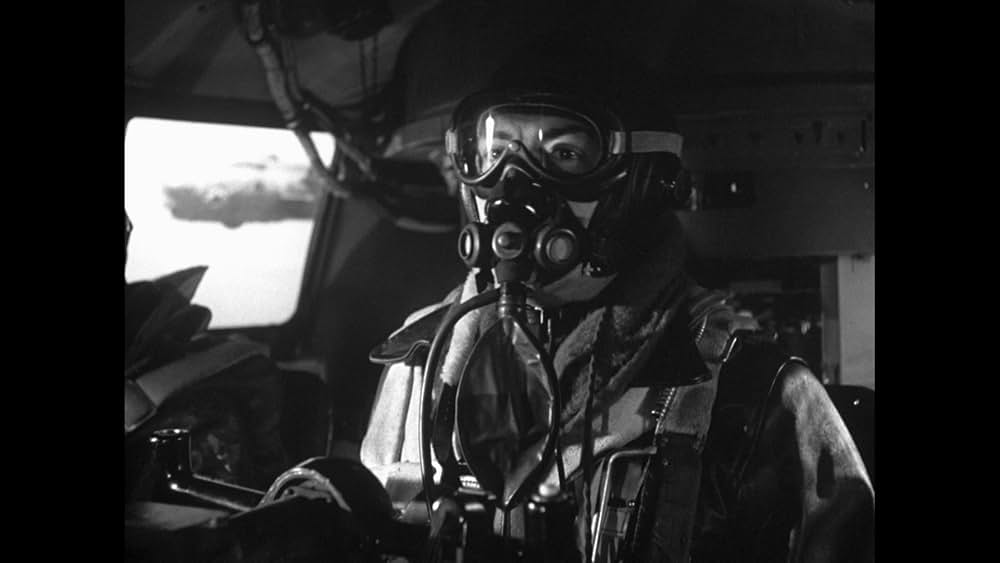 頭上の敵機の画像