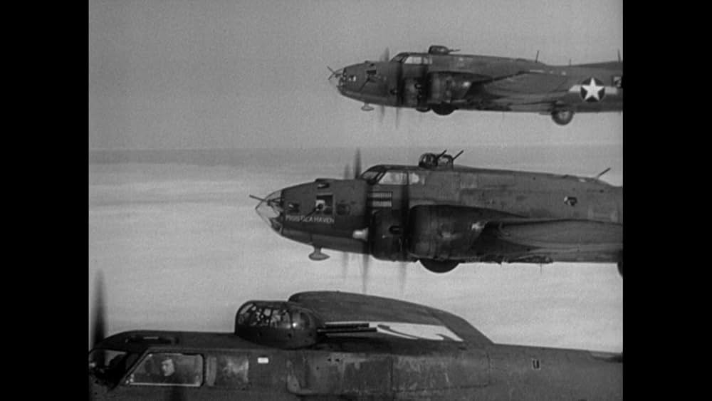 頭上の敵機の画像