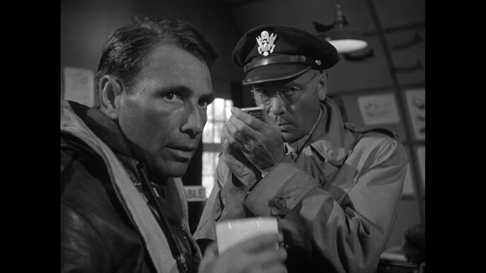 頭上の敵機の画像