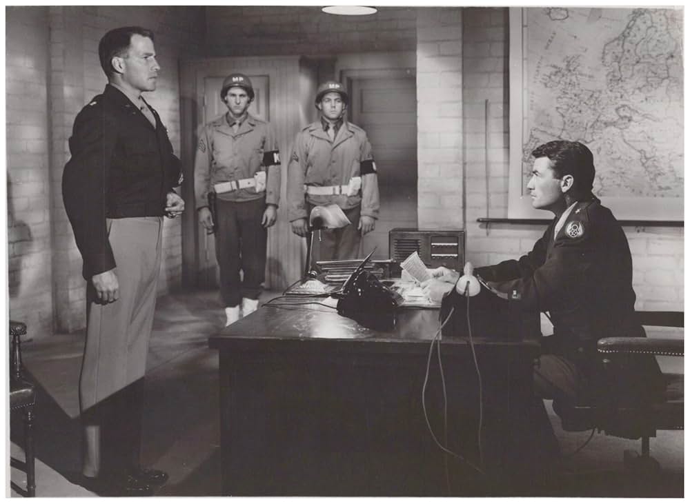 頭上の敵機の画像