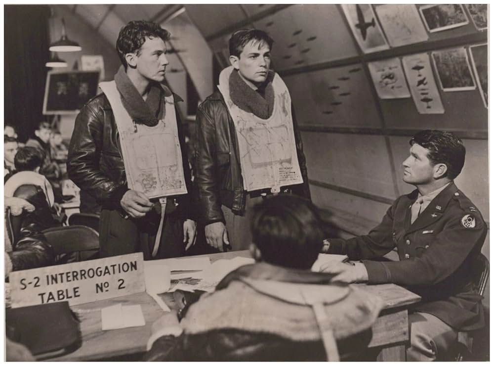 頭上の敵機の画像