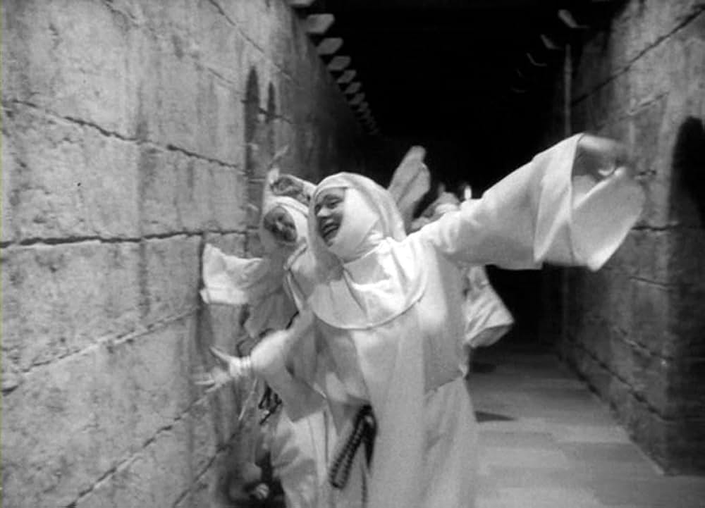 尼僧ヨアンナの画像