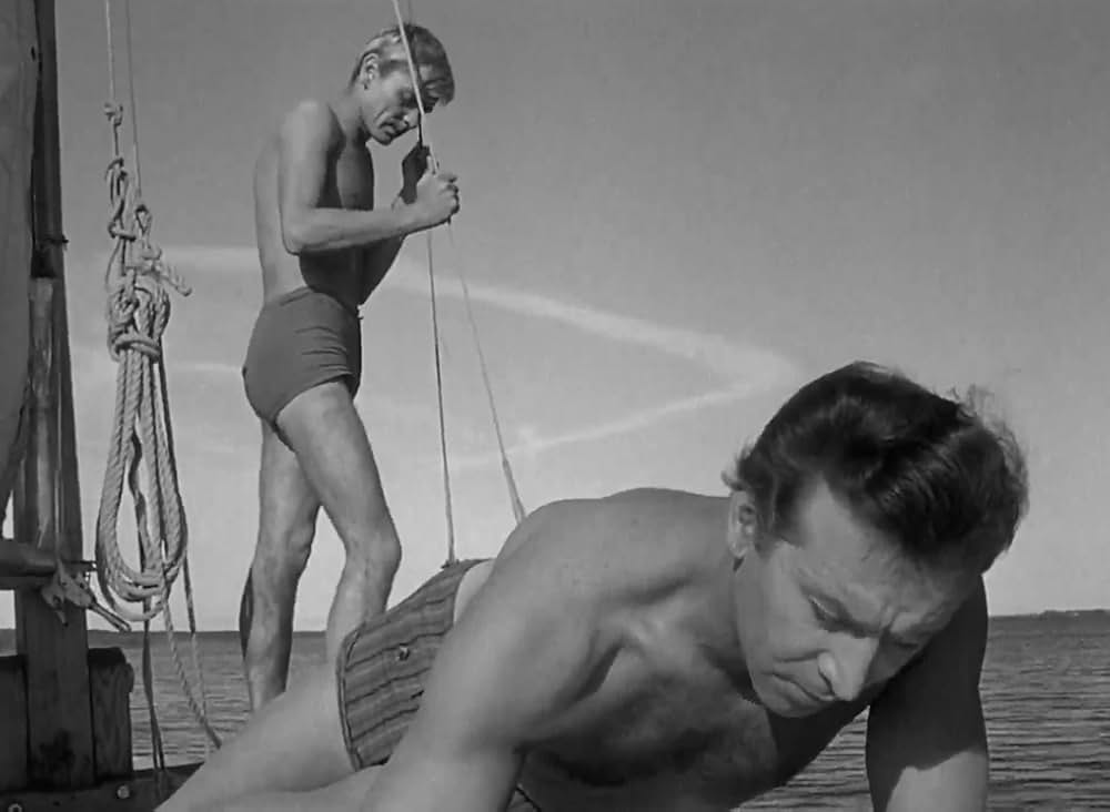 水の中のナイフの画像