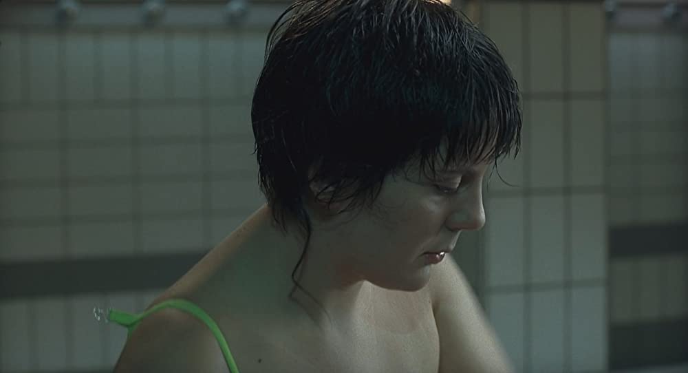 「水の中のつぼみ」の画像