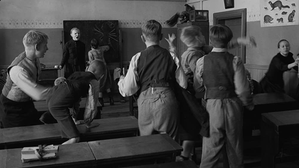 白いリボンの画像