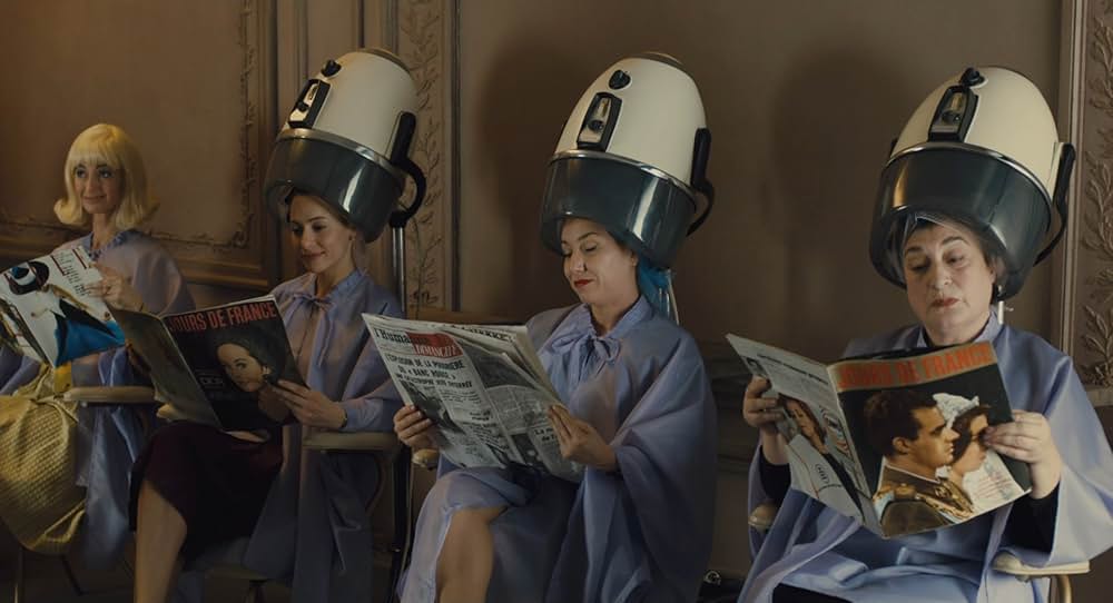 屋根裏部屋のマリアたちの画像