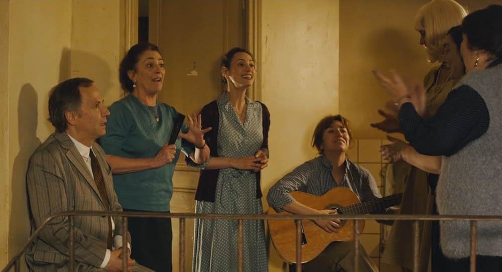 屋根裏部屋のマリアたちの画像