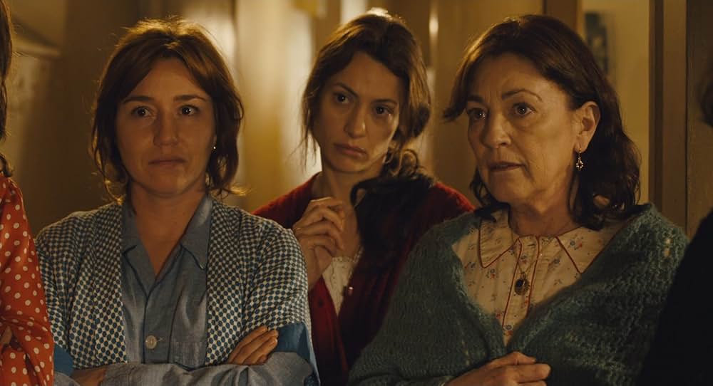 屋根裏部屋のマリアたちの画像