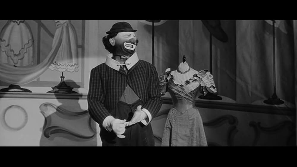 千の顔を持つ男の画像