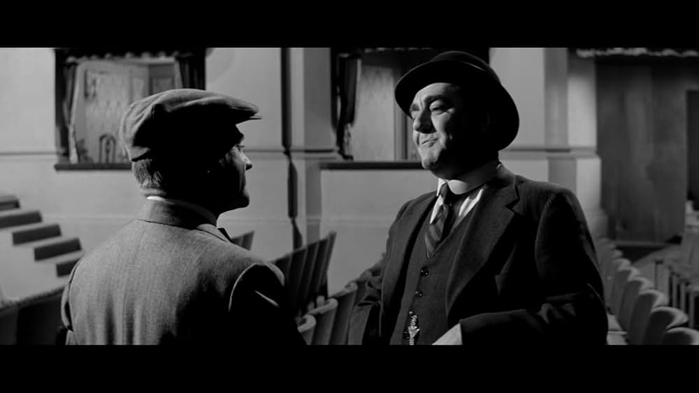 千の顔を持つ男の画像