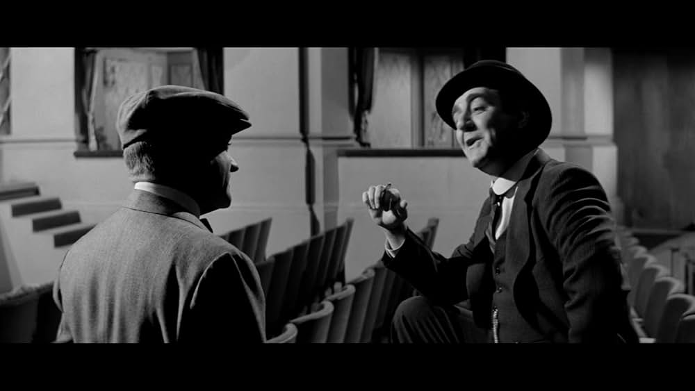 千の顔を持つ男の画像