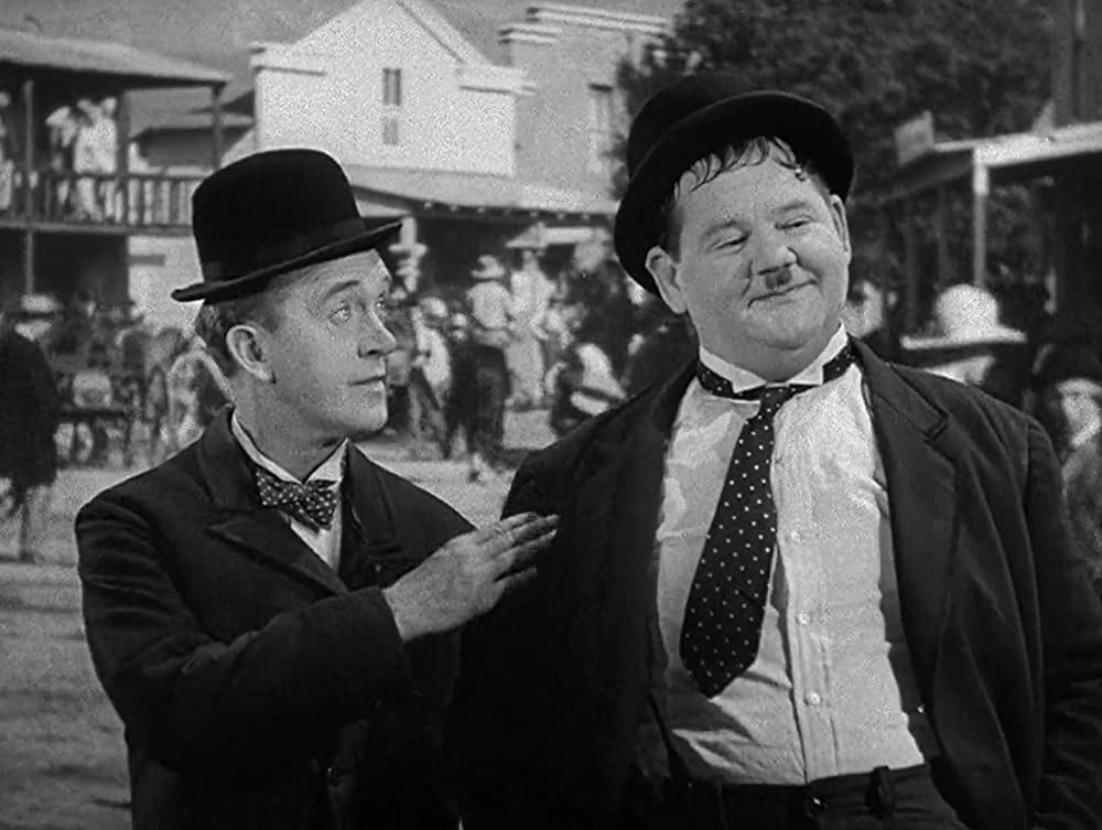 「宝の山」Oliver Hardy & ジェームズ・フィンレイソン & スタン・ローレルの画像