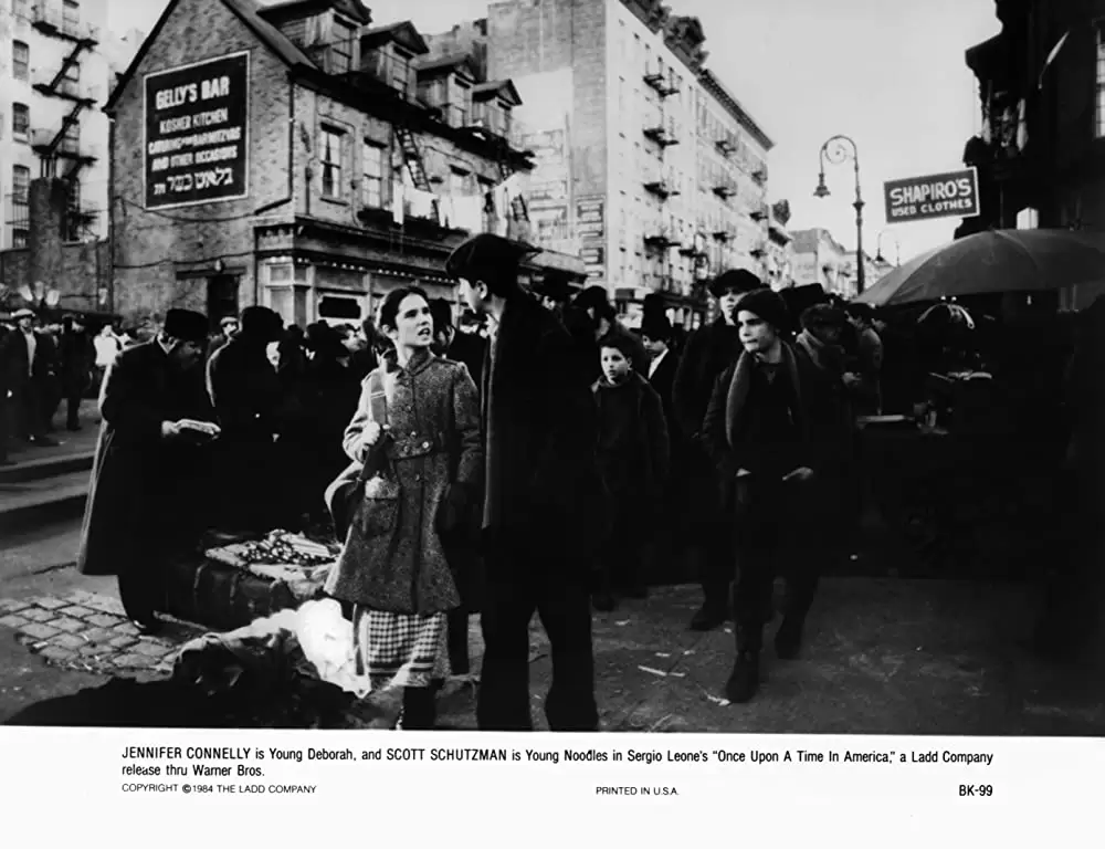 「ワンス・アポン・ア・タイム・イン・アメリカ」ジェニファー・コネリー & Scott Schutzman Tilerの画像