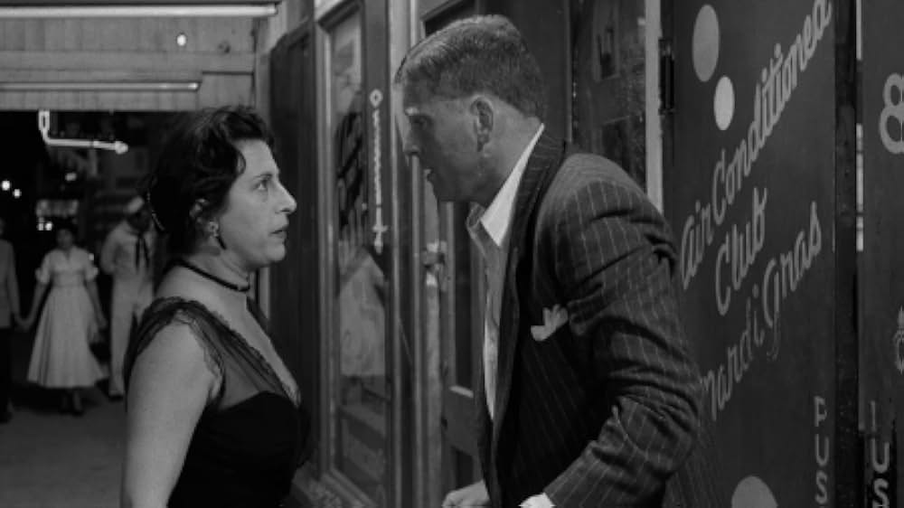 バラの刺青の画像