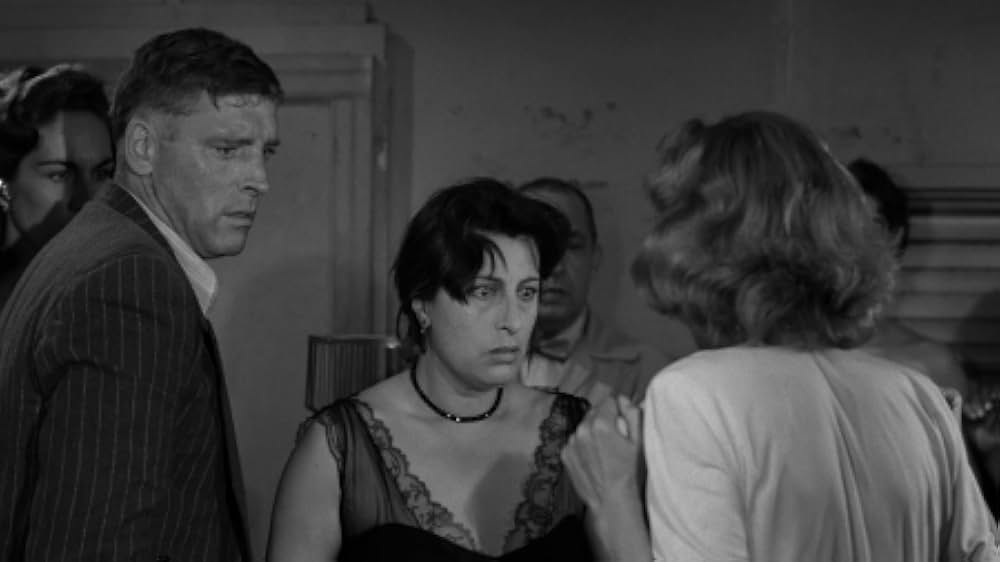 バラの刺青の画像