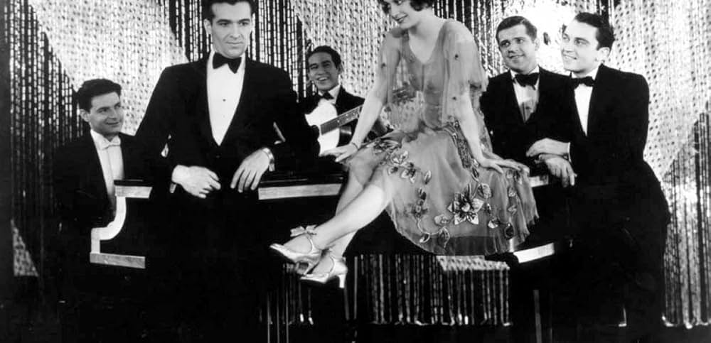 ハリウッド・レヴィユーの画像