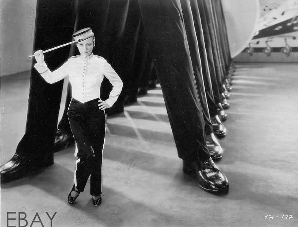 ハリウッド・レヴィユーの画像