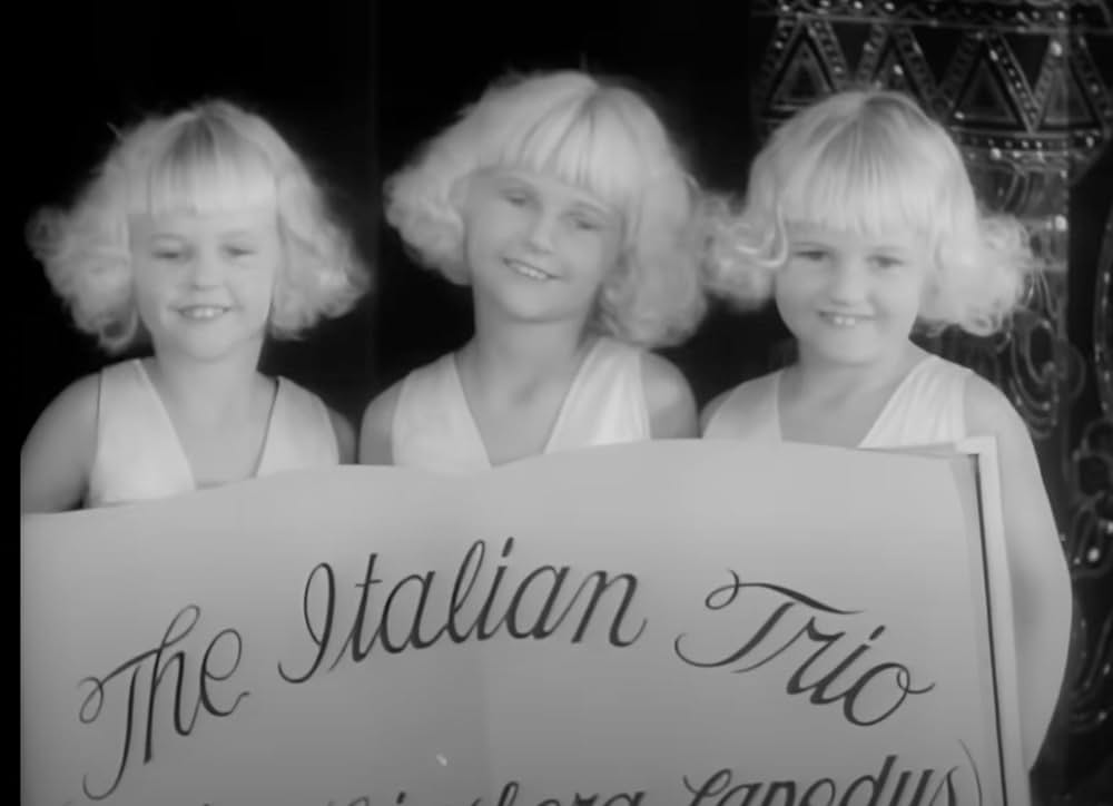 ハリウッド・レヴィユーの画像