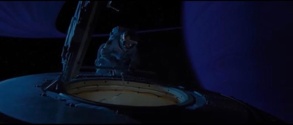 アド・アストラの画像