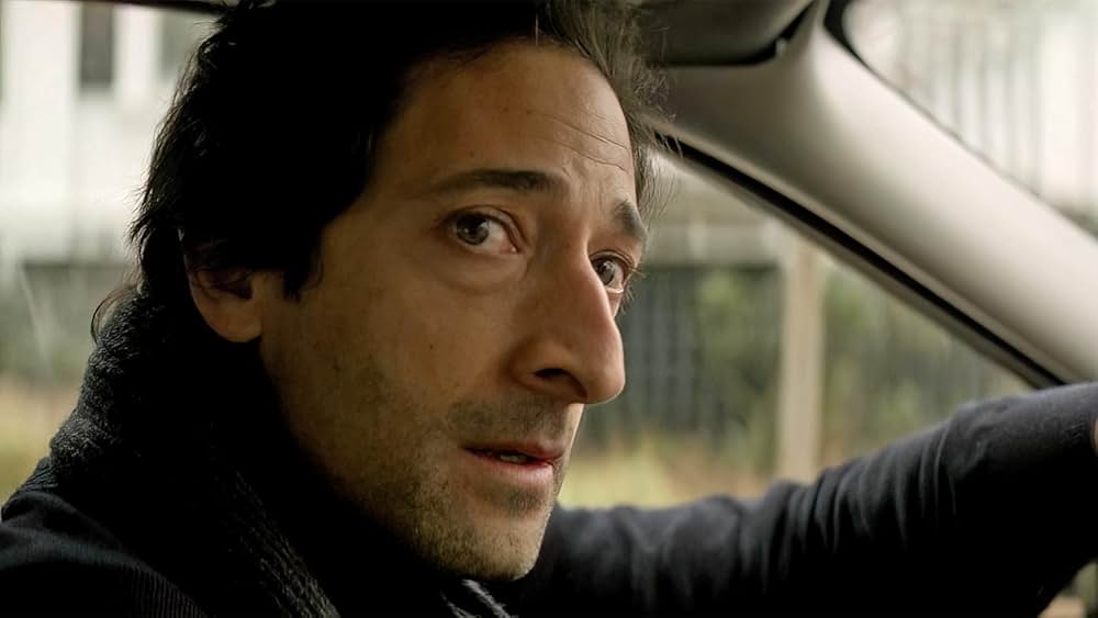 白い闇の女の画像