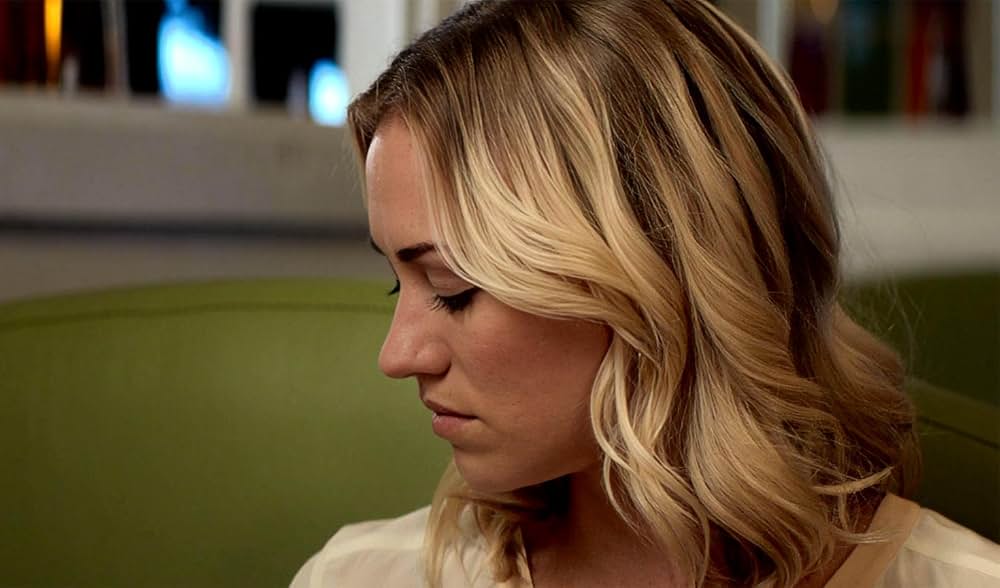 白い闇の女の画像