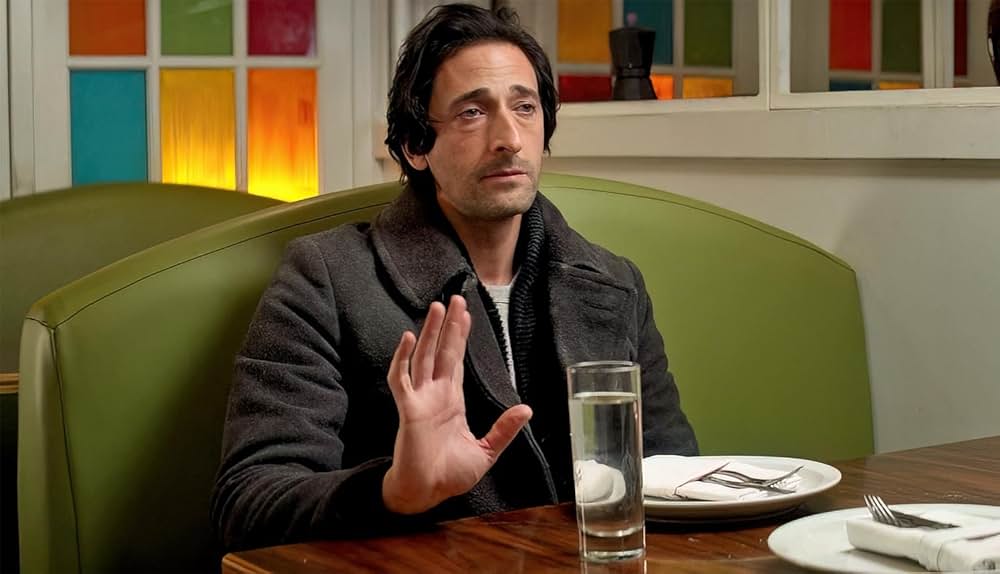 白い闇の女の画像