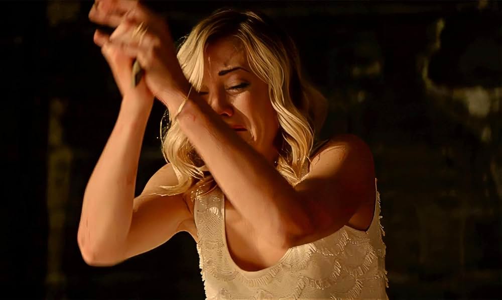 白い闇の女の画像