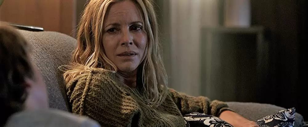 「ライト／オフ」マリア・ベロの画像