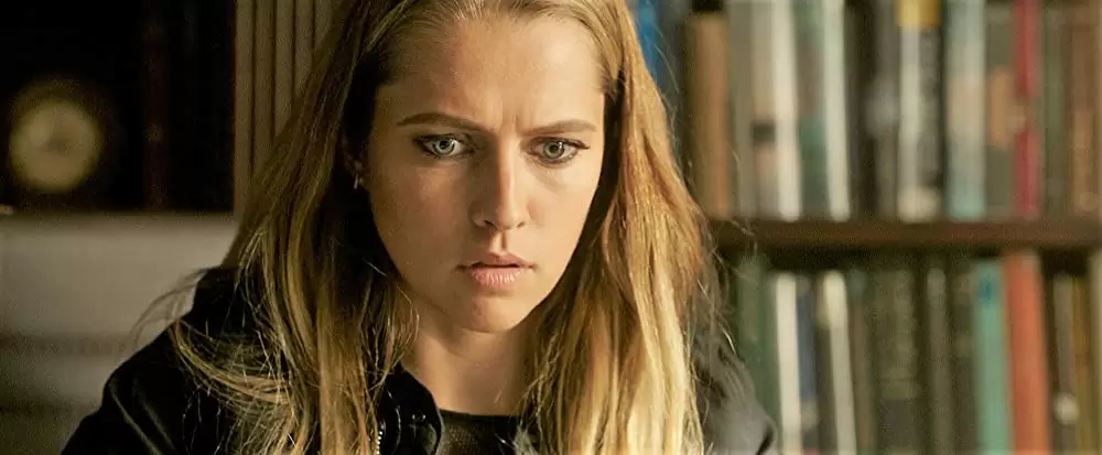 「ライト／オフ」テリーサ・パーマーの画像