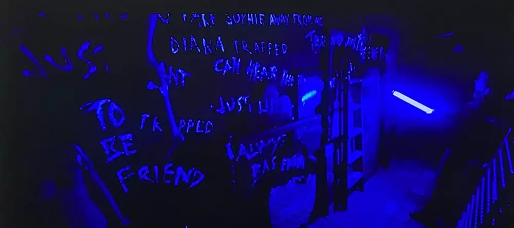 「ライト／オフ」テリーサ・パーマーの画像