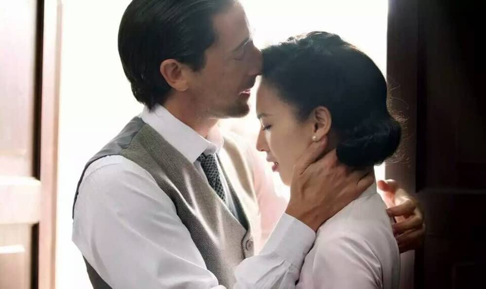 「エア・ストライク」エイドリアン・ブロディ & 黄圣依の画像