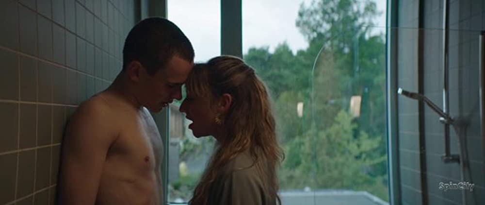 女教師アニタ ただれた情事の画像