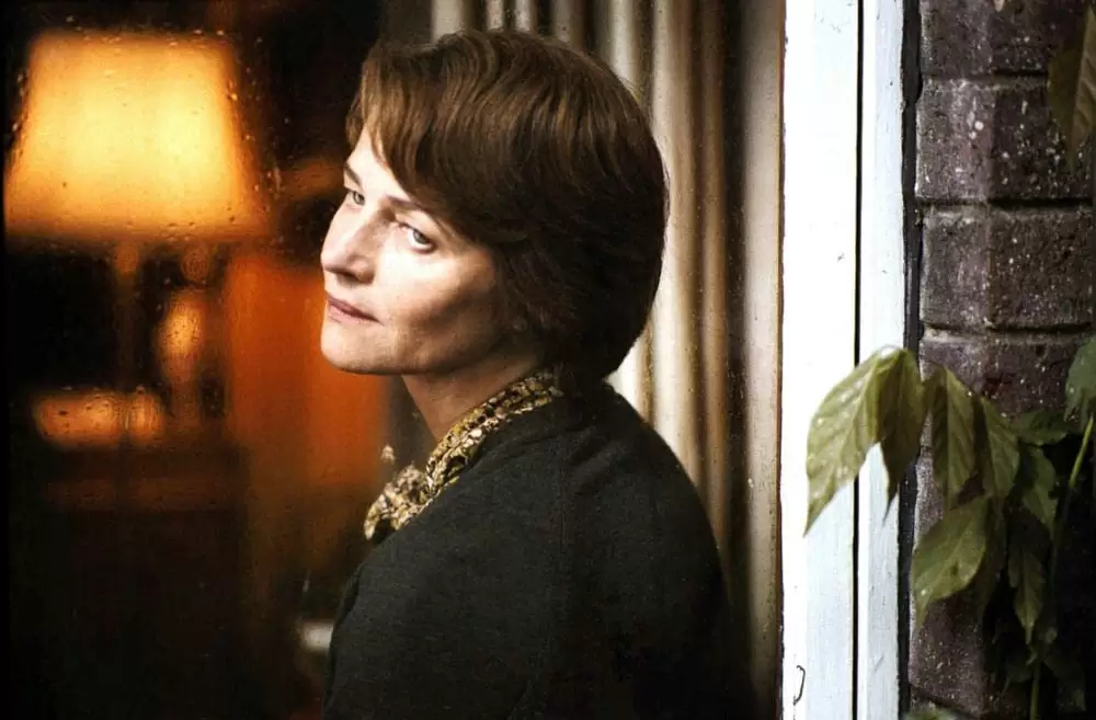 「スイミング・プール」シャーロット・ランプリングの画像